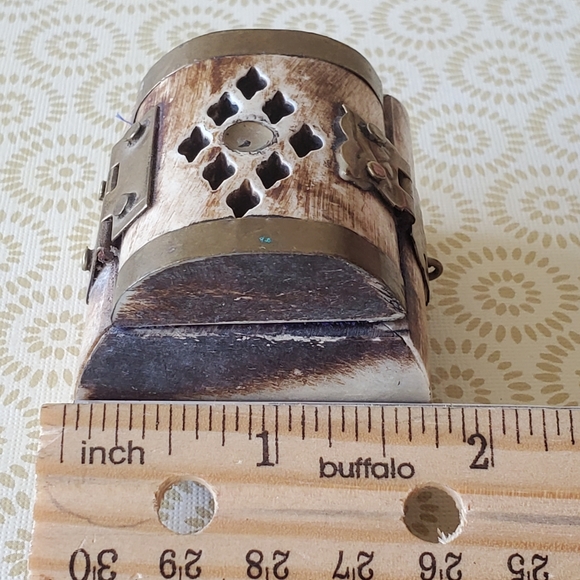 Camel Bone and Brass Vintage Trinket Box - Picture 11 of 11